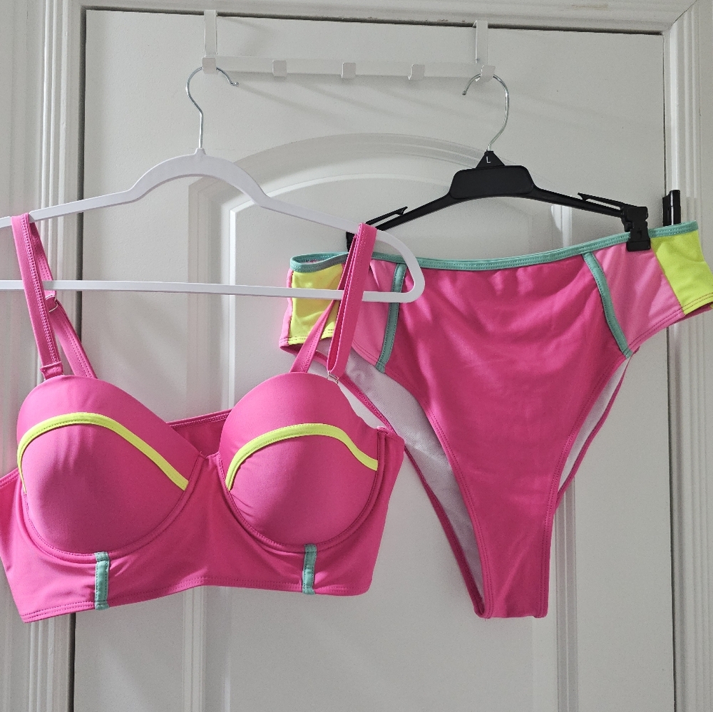 Color Block Bikini Swimwear Set Size 16 (2XL)